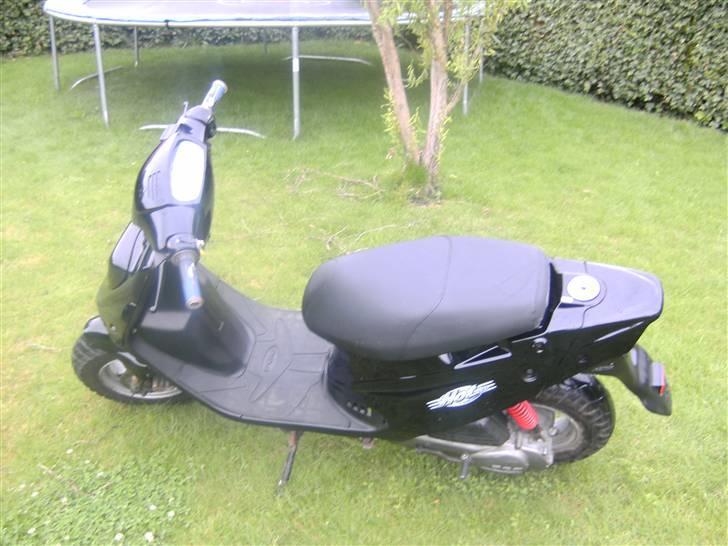 PGO hot 50 ny  SOLGT billede 2