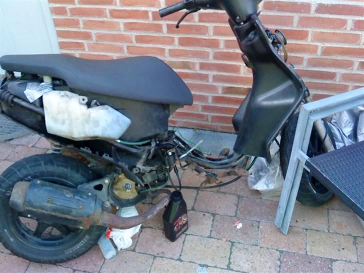 Yamaha jog R SOLGT - Før jeg renoverede den :) billede 2