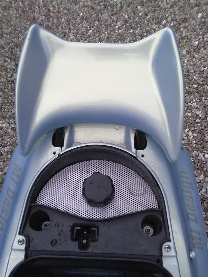 Yamaha Bws spy (Solgt) - Rustfri plade med huller i ved tank, lavet af forrige ejer :) billede 8