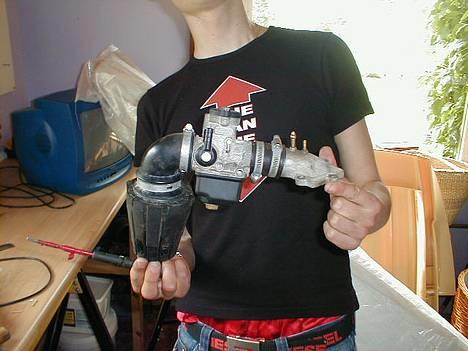 Aprilia Sonic 02'   - DHS  CRASH - Kan du sige malossi 25 del´orto kab med studs og filter? billede 10