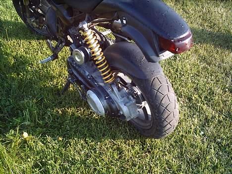 Suzuki street magic (SOLGT) - bagfra billede 9