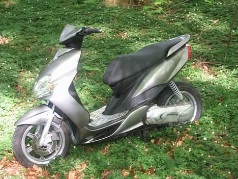 Yamaha jog r -solgt billede 4