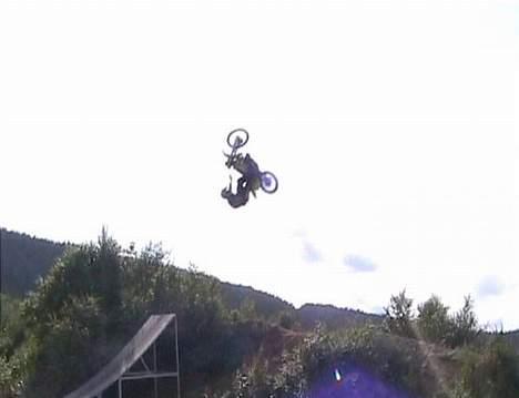 Suzuki Rm 125 - backflip second try billede 11