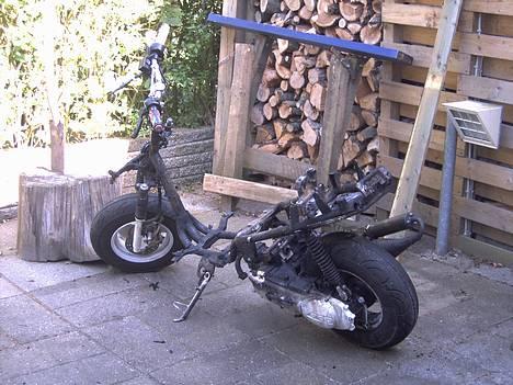 PGO Hot 50 ~ brændt ~ - sådan ser den ud D 11 Juli 2005 !  billede 19