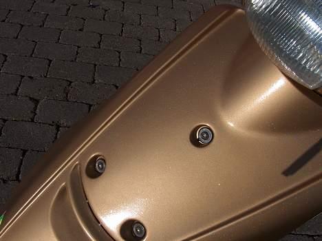 Yamaha Jog FS {SolgT} - Prøv at lægge mærke til glimmeret billede 5