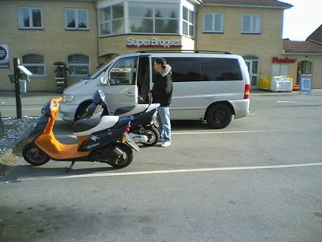 Honda sfx - ude foran brugsen.. mors bil.. billede 8