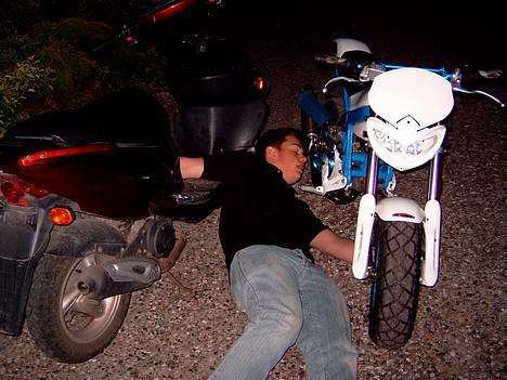 PGO Dr. BIG Druk SOLGT - NYT  " JA man er sgu helt færdig efter en go´ aften med de 2 tøser! " billede 18