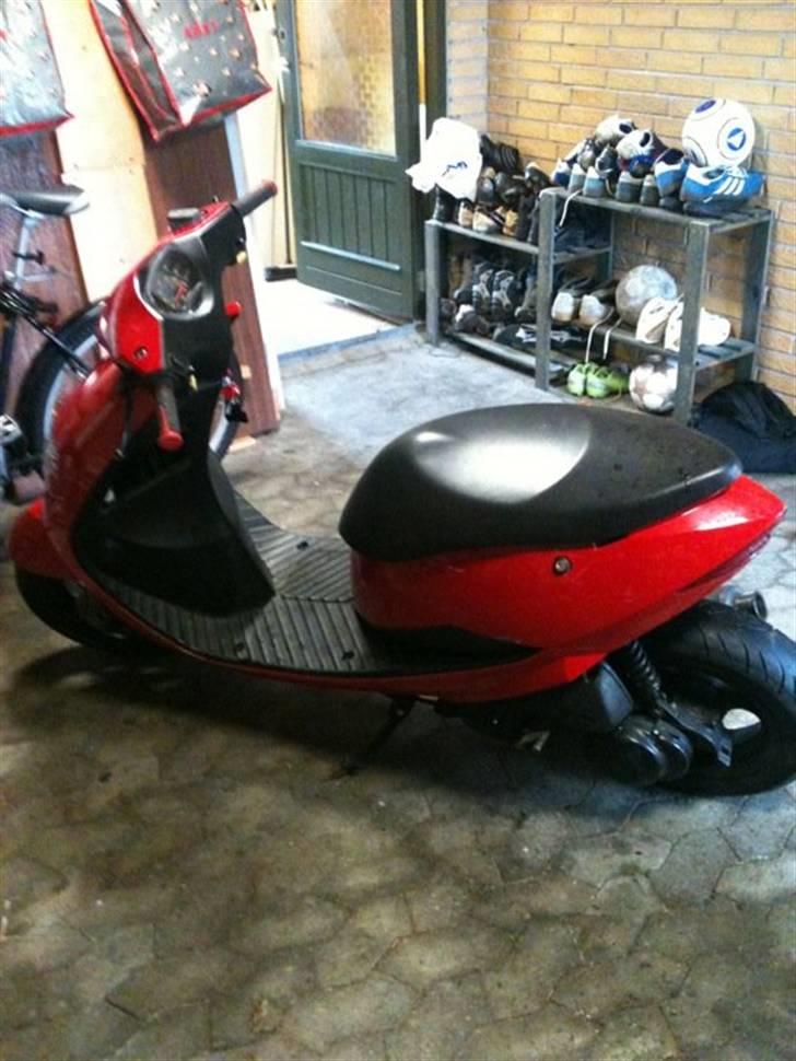 Suzuki estilete SOLGT billede 1