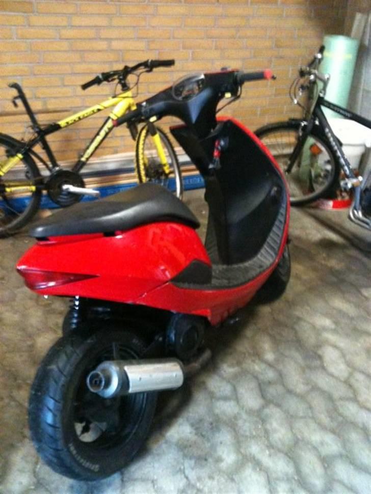 Suzuki estilete SOLGT billede 4