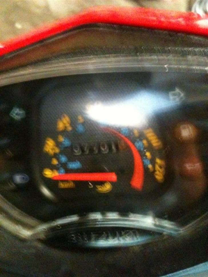 Suzuki estilete SOLGT billede 10