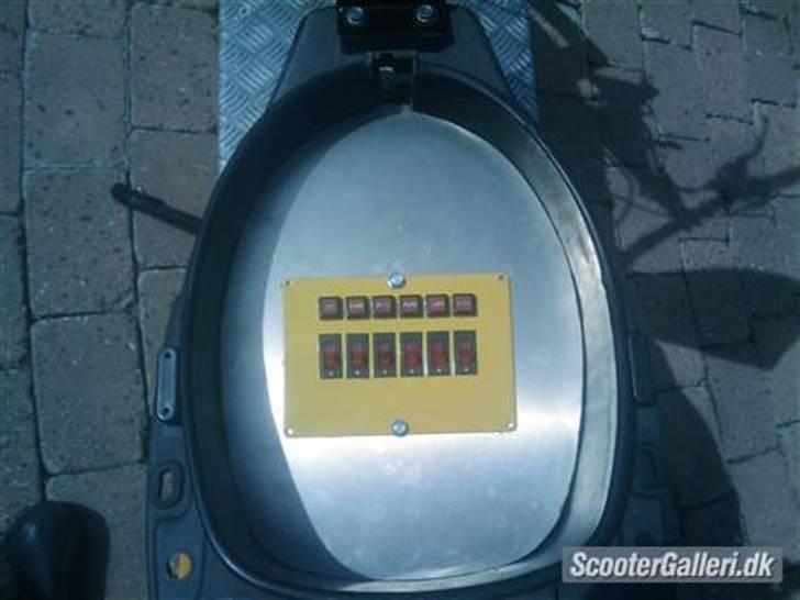 Piaggio nrg mc3 solgt billede 6