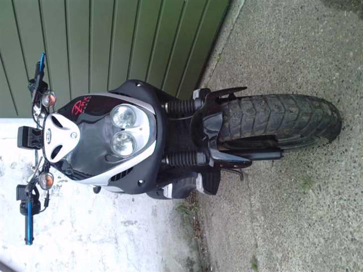 PGO Pmx naked billede 5