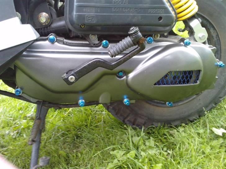 PGO Pmx naked billede 1