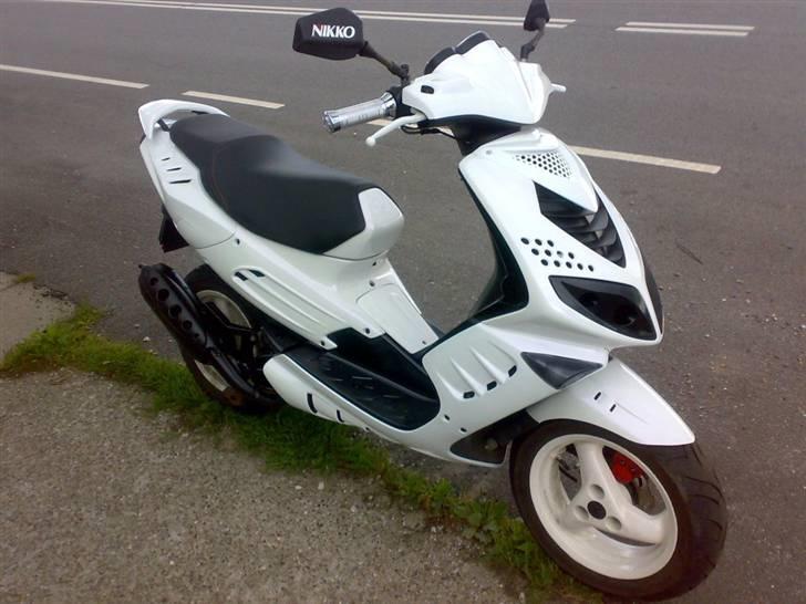 Peugeot Speedfight 2 -SOLGT- billede 4