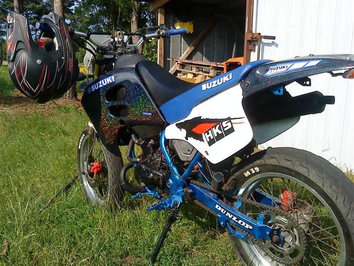 Suzuki Smx LC DD BYTTET! - her kan man virkelig se hvordan lakken ser ud når solen er på! :D billede 14