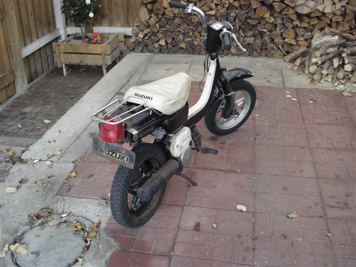 Suzuki fz50 (SOLGT) billede 2