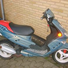 Peugeot speedfight 2 (SOLGT)