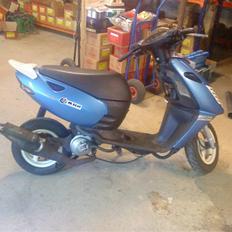 Aprilia Sonic STD LC (SOLGT)