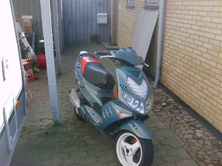 Peugeot speedfight 2 (SOLGT) billede 4