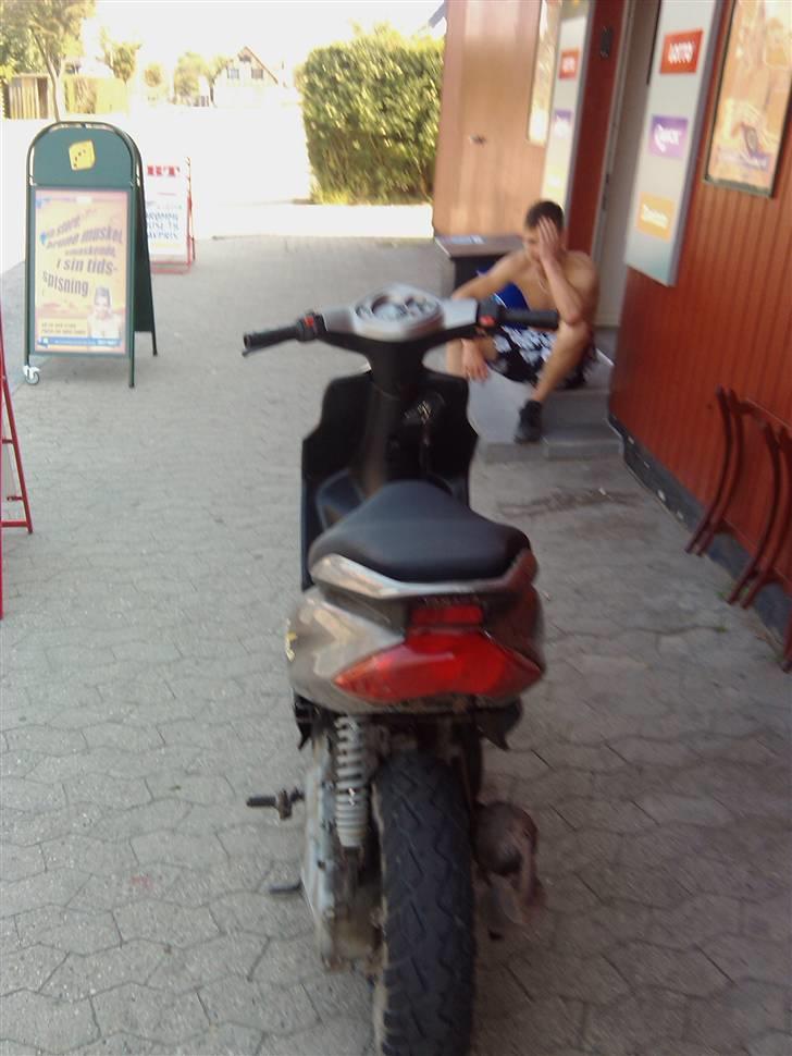 Yamaha jog r  før billede 2