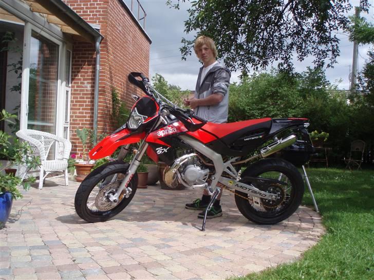 Aprilia SX 50 - Her er den HELT ny! xD ^^ billede 2
