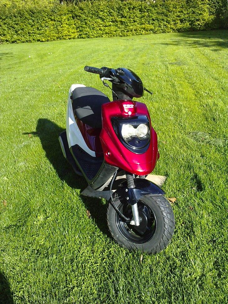 PGO hot 50 (BYTTET TIL SSM) - forfra billede 2