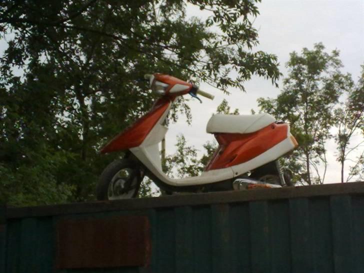 Yamaha Jog FS på politi gården:( billede 8