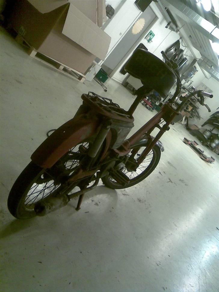 Peugeot 102 Æ´Fakta-racer - Gammel og slidt :D billede 5