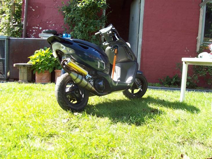 {{currentPhoto.altText}} billede {{currentPhoto.number}}