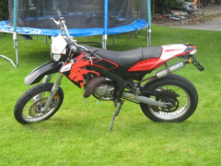 Aprilia SX 50 solgt. billede 2