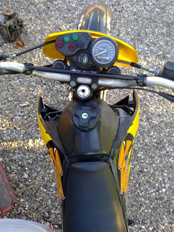 Suzuki RMX billede 4