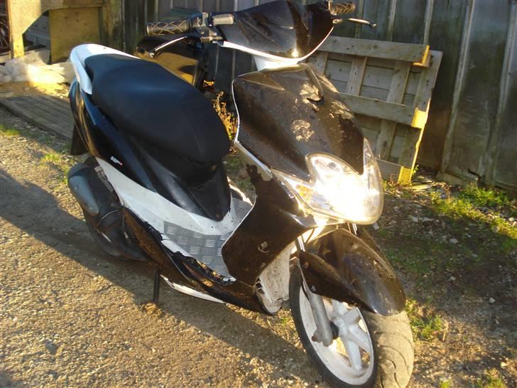 Yamaha jog r solgt billede 2