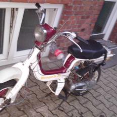 Suzuki FZ 50 projekt solgt 