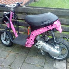 Piaggio Zip(ombygget til Stalker)