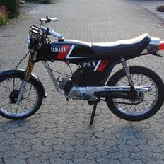 Yamaha Fs1 