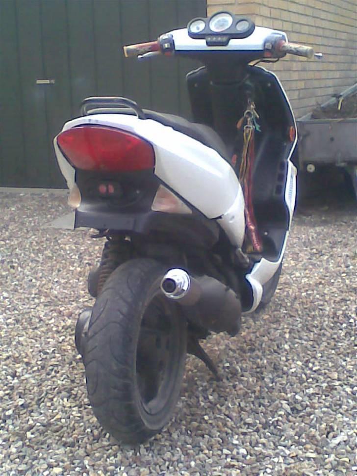 Peugeot Speedfight 2 (Bertha) - Overvejer klart baglygteglas oz :D billede 11