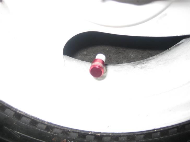 PGO Hot 50 - Lækker pink ventil haha :D billede 6