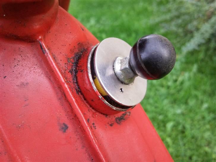 Puch Maxi-"ZA50 Projekt" - "Custom" tank dæksel . . . .eller, hjemmelavet ihvertfald! billede 5