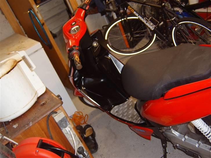 Yamaha jog r billede 4