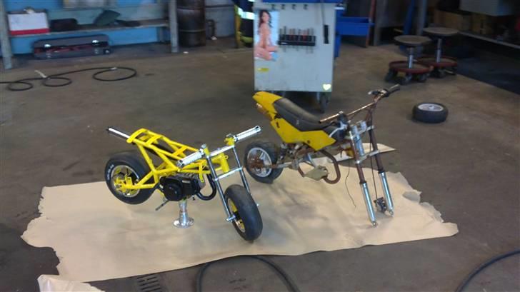 MiniBike Pocketbike Custom - Fra skrot til slot.. men skal igang med a lave cross modellen os, engang ved lejlighed billede 9