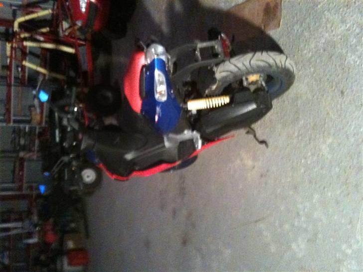 Aprilia sr 50 factory billede 5