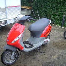 Piaggio new zip