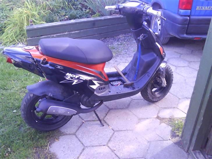 PGO hot 50 billede 1