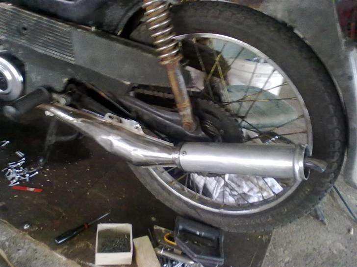 Puch Maxi p1 (solgt) - Udstødningen billede 3