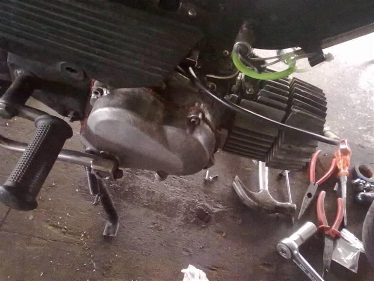 Puch Maxi p1 (solgt) - Motoren fra den anden side  billede 4