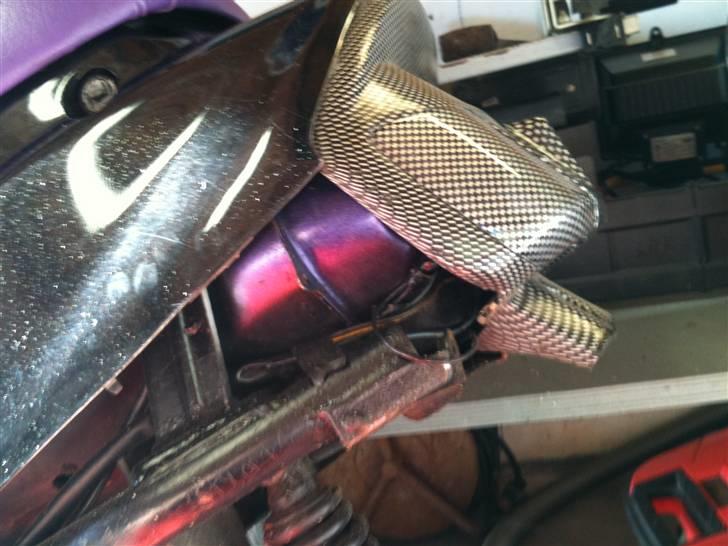 Yamaha jog # væk - Jaha, tanken er også lilla :P billede 18