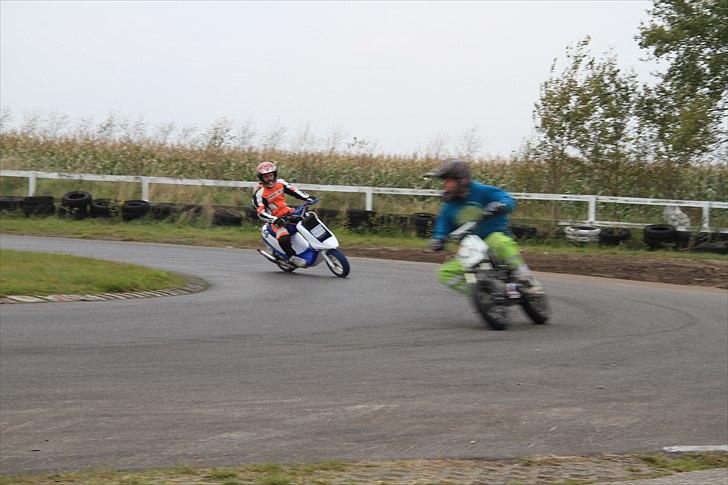 Yamaha Jog TeamCross 14.89hk billede 3