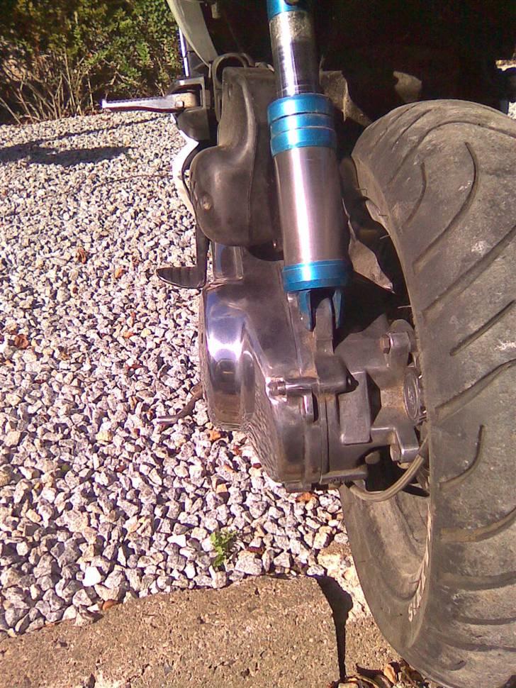 Peugeot Speedfight 2 (Bertha) - Min dejlige Doppler New dæmper og varioskjold :D billede 18