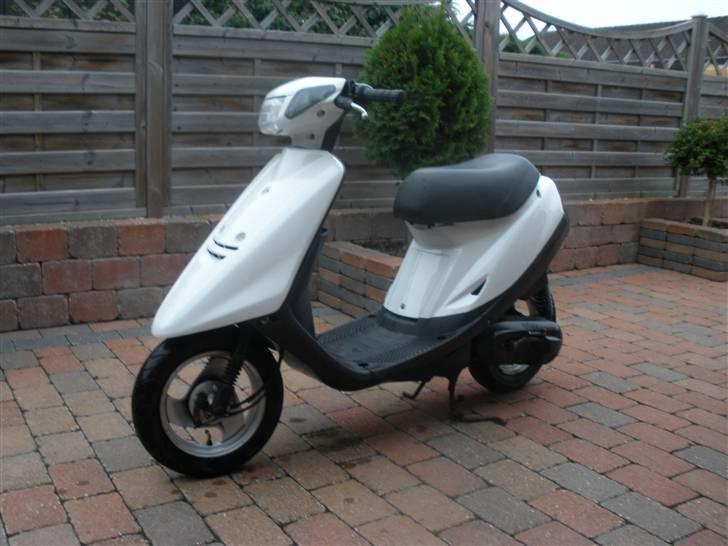 Yamaha Jog as - SOLGT - Flot som hun står billede 4
