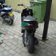 Yamaha jog r (solgt)